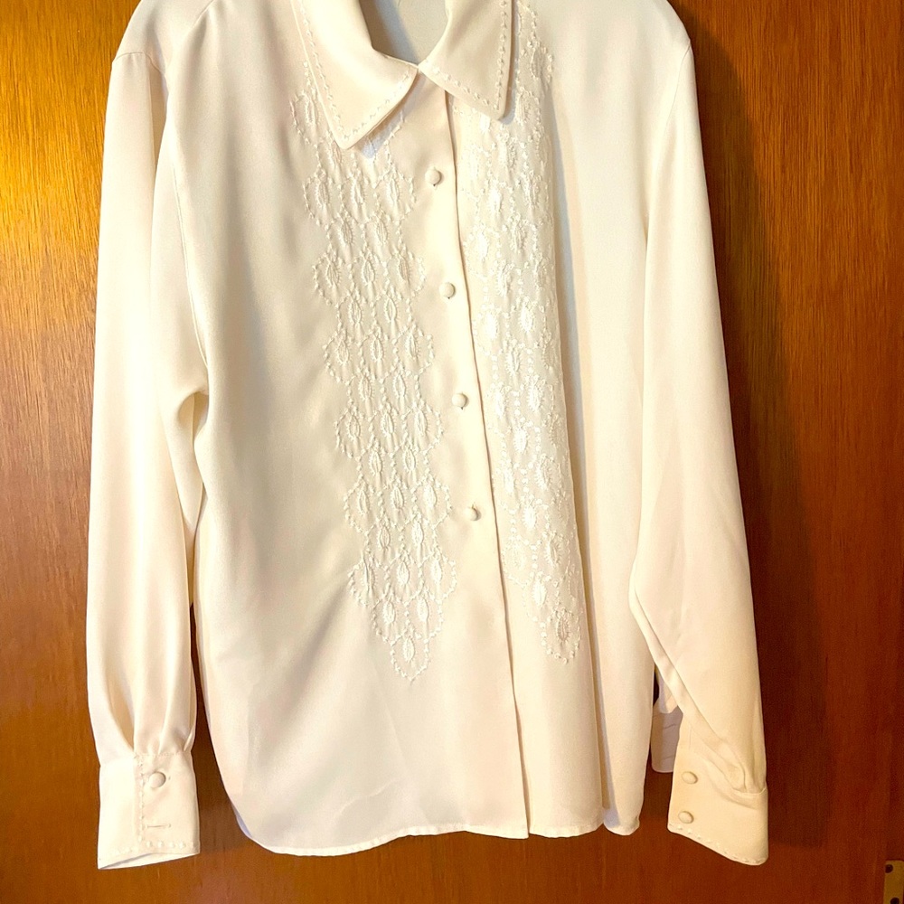 Size 14 Talbots Cream Blouse with Pattern